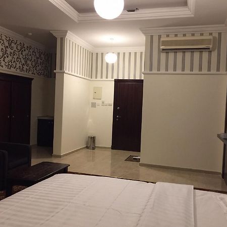 Al Denny Aparthotel Jeddah Bagian luar foto