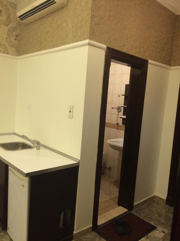 Al Denny Aparthotel Jeddah Bagian luar foto