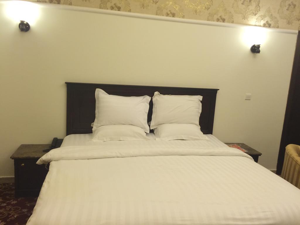 Al Denny Aparthotel Jeddah Bagian luar foto